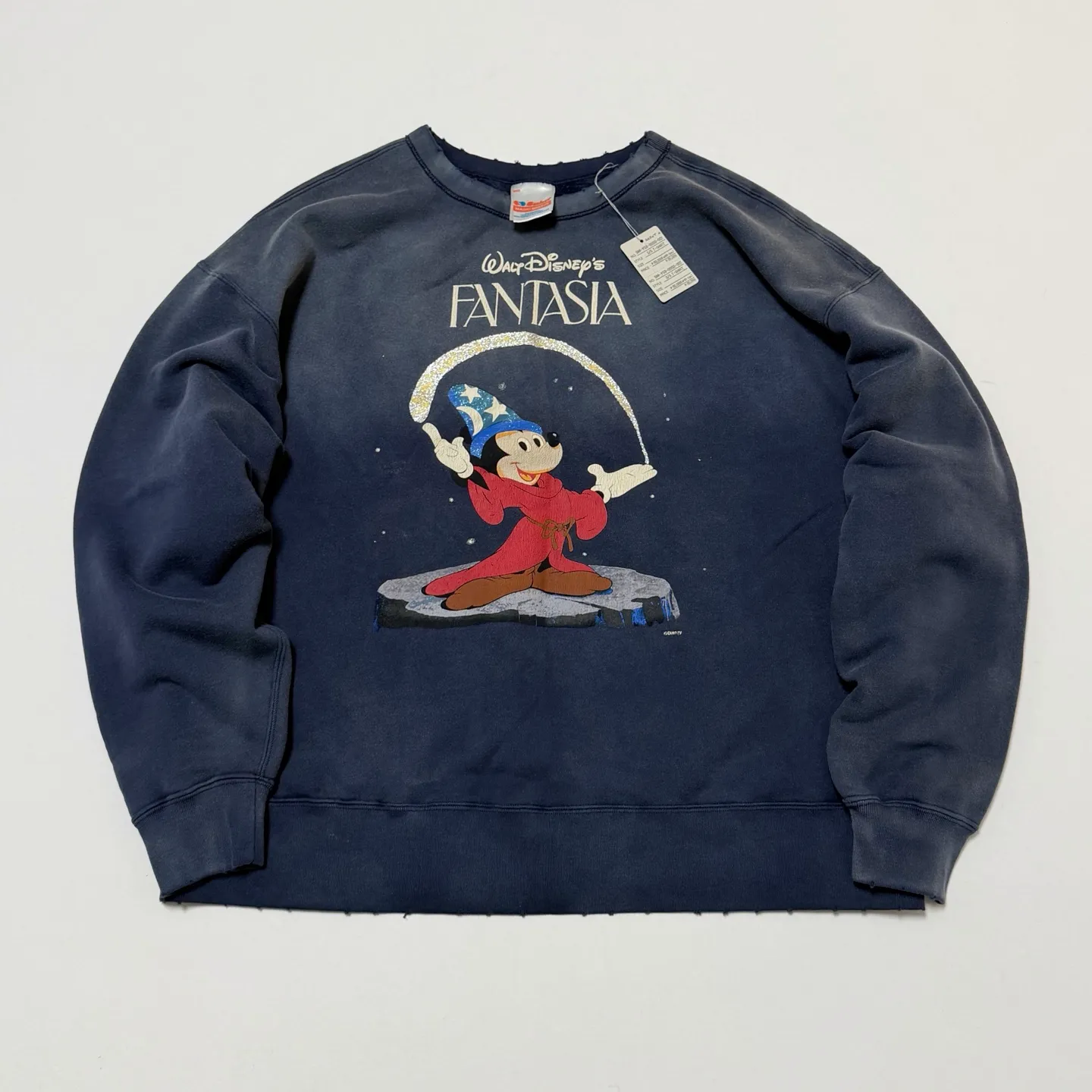 SAINT M×××××× Disney FANTASIA DNF_CREW N SWEAT/FANTSIA Mickey distressed sweatshirt, washed blue S-XL Assute dyed ready-made clothing, oxidation and fading, multiple washes to make the old wormhole damage treatment, simulated sun fading treatment, natural fading, customized Disney cooperation wash mark, correct main mark